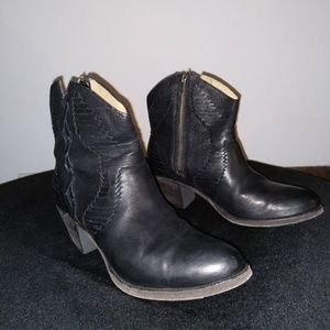Frye Isa Whipstitch boots, size 6.5